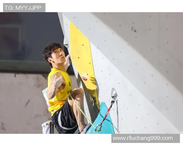 上海飞盘队在世界攀岩锦标赛中的辉煌突破与成长之路 上海飞盘队在世界攀岩锦标赛中的辉煌突破与成长之路