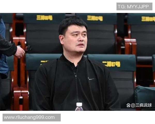 姚明打字的趣事与挑战:从篮球巨星到键盘高手的转变之路 姚明打字的趣事与挑战:从篮球巨星到键盘高手的转变之路